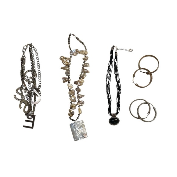 Bundle Jewelry Necklaces & Earrings Set of 5 Pieces - Picture 11 of 11